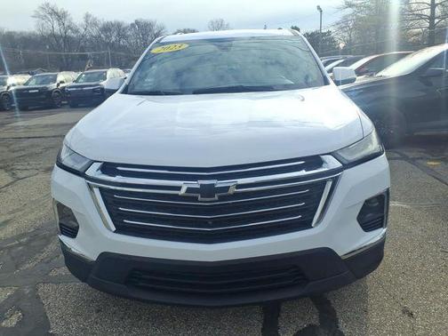 Summit White 2023 Chevrolet Traverse LT Leather