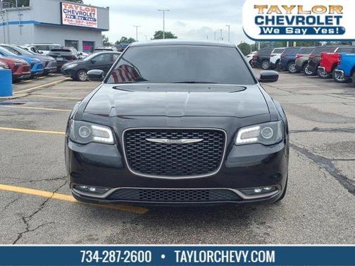 2018 Chrysler 300 S