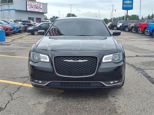 2018 Chrysler 300 S
