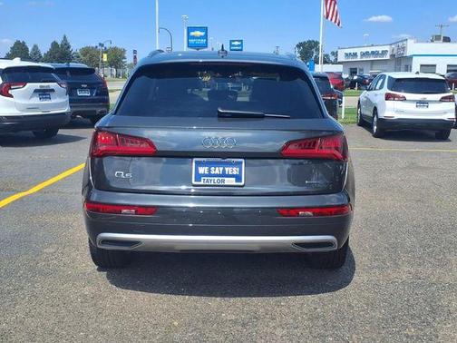 2020 Audi Q5 40 Premium Plus