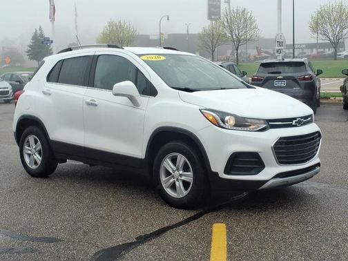 Summit White 2020 Chevrolet Trax LT