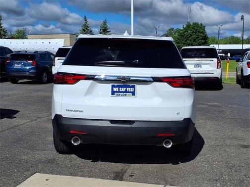 2022 Chevrolet Traverse LT Cloth