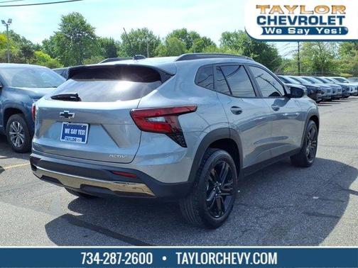 Sterling Gray Metallic 2024 Chevrolet Trax ACTIV