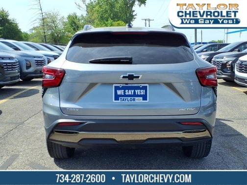 Sterling Gray Metallic 2024 Chevrolet Trax ACTIV