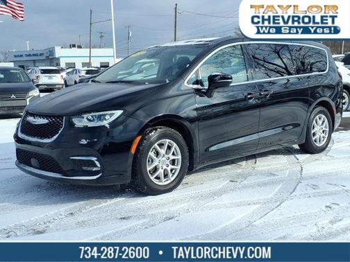 2024 Chrysler Pacifica Touring-L