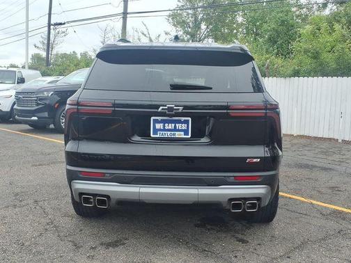 Mosaic Black Metallic 2024 Chevrolet Traverse Z71