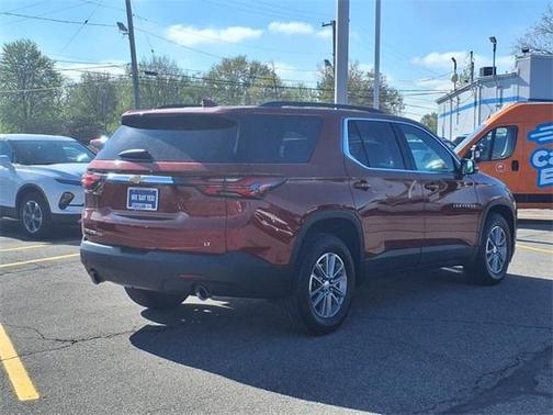 2023 Chevrolet Traverse LT Cloth