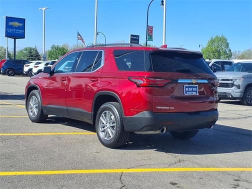 2023 Chevrolet Traverse LT Cloth