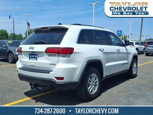 Bright White Clearcoat 2020 Jeep Grand Cherokee Laredo E