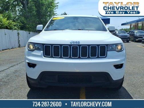 Bright White Clearcoat 2020 Jeep Grand Cherokee Laredo E
