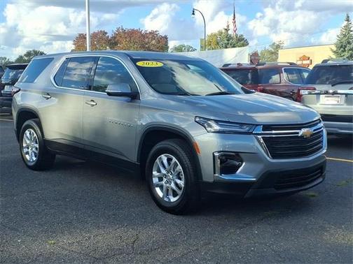 2023 Chevrolet Traverse LS