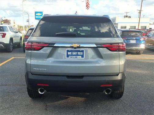 2023 Chevrolet Traverse LS