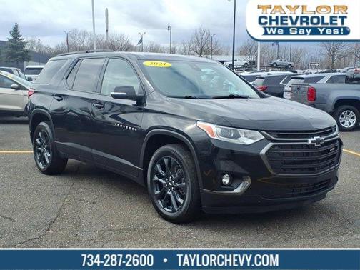 Mosaic Black Metallic 2021 Chevrolet Traverse RS