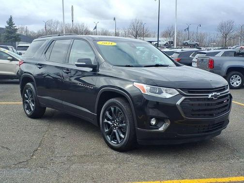Mosaic Black Metallic 2021 Chevrolet Traverse RS