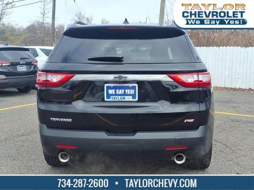 Mosaic Black Metallic 2021 Chevrolet Traverse RS