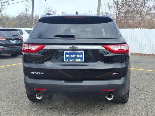 Mosaic Black Metallic 2021 Chevrolet Traverse RS