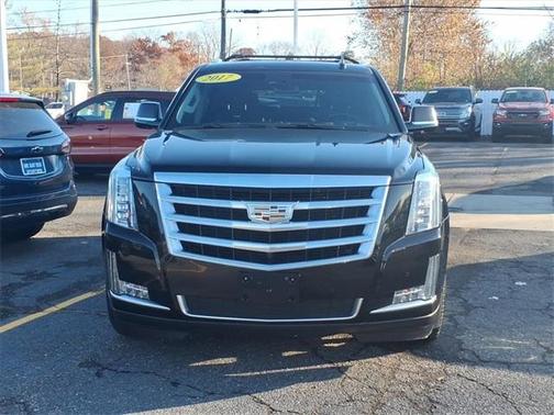 2017 Cadillac Escalade Luxury