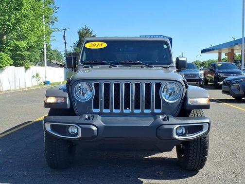 Sting Gray Clearcoat 2018 Jeep Wrangler Unlimited Sahara