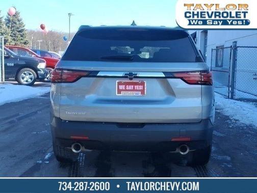 Sterling Gray Metallic 2023 Chevrolet Traverse LS