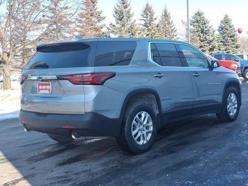 Sterling Gray Metallic 2023 Chevrolet Traverse LS