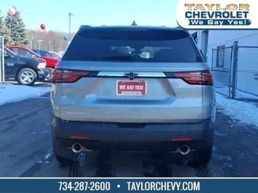 Sterling Gray Metallic 2023 Chevrolet Traverse LS