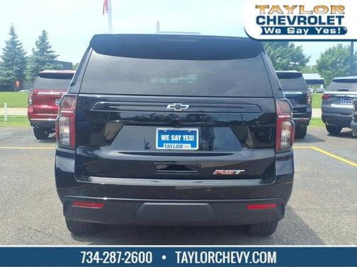 Black 2024 Chevrolet Suburban RST