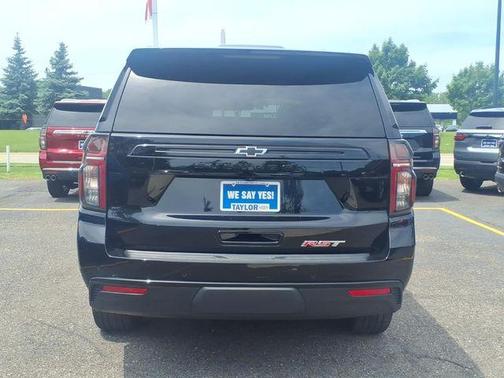Black 2024 Chevrolet Suburban RST