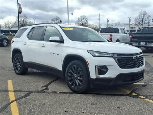 2023 Chevrolet Traverse RS
