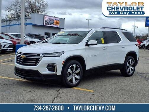 2022 Chevrolet Traverse LT Leather