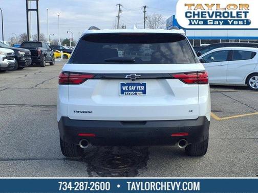 2022 Chevrolet Traverse LT Cloth