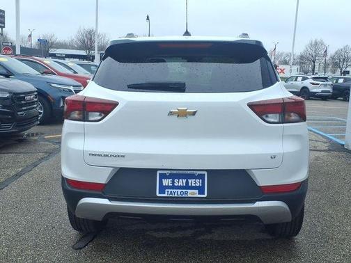 Summit White 2023 Chevrolet Trailblazer LT