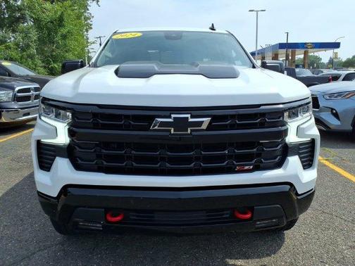 Summit White 2024 Chevrolet Silverado 1500 LT Trail Boss
