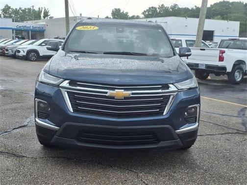 2023 Chevrolet Traverse LT Cloth
