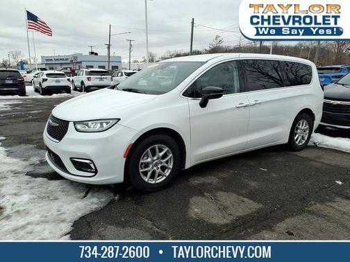 2024 Chrysler Pacifica Touring-L