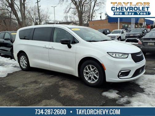 2024 Chrysler Pacifica Touring-L