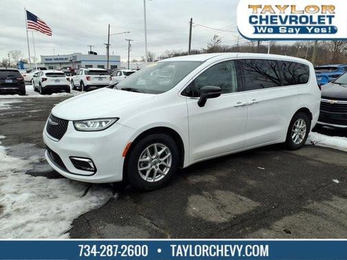 2024 Chrysler Pacifica Touring-L