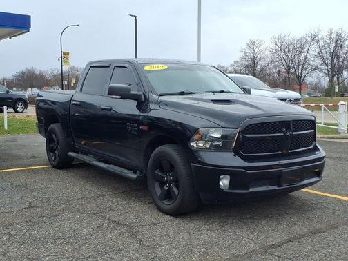 Diamond Black 2019 RAM 1500 Classic SLT