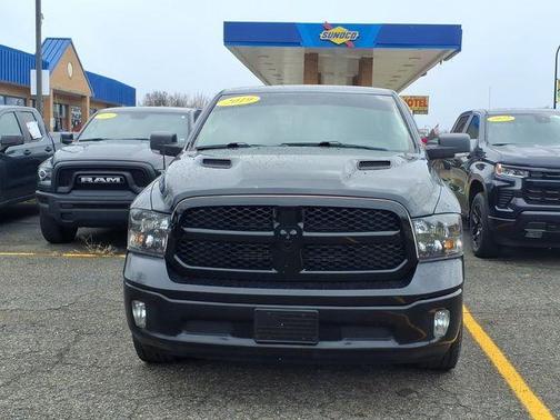 Diamond Black 2019 RAM 1500 Classic SLT