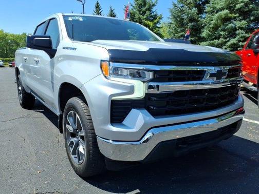 Silver Ice Metallic 2022 Chevrolet Silverado 1500 LT