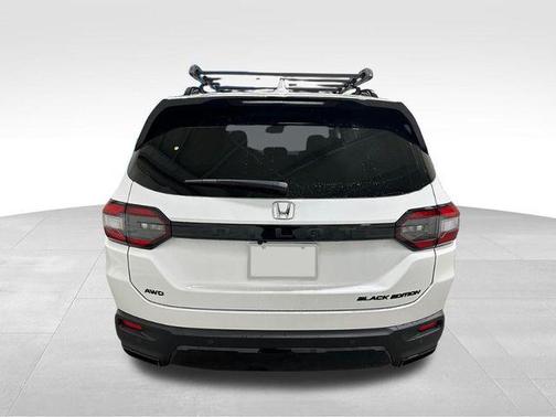Platinum White Pearl 2026 Honda Pilot Black Edition