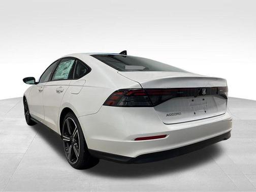 Platinum White Pearl 2026 Honda Accord SE
