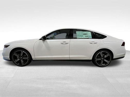 Platinum White Pearl 2026 Honda Accord SE