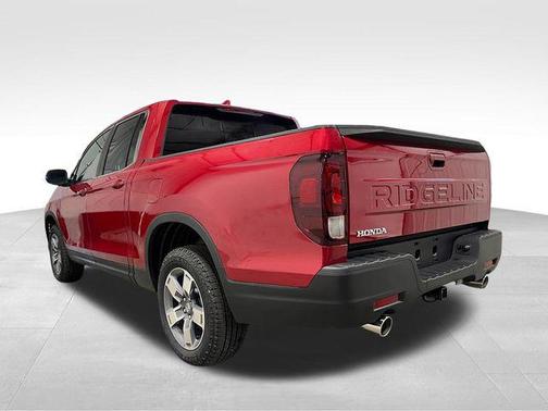 Radiant Red Metallic II 2026 Honda Ridgeline RTL