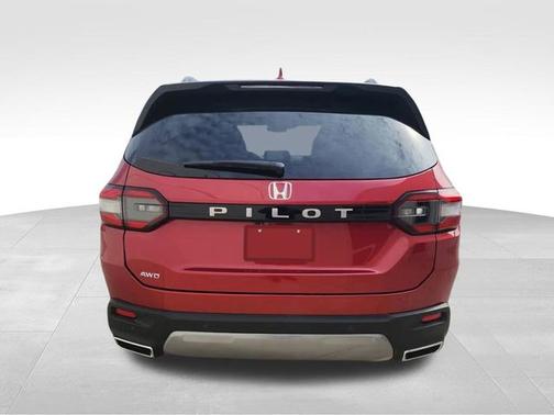 Radiant Red Metallic II 2026 Honda Pilot EX-L