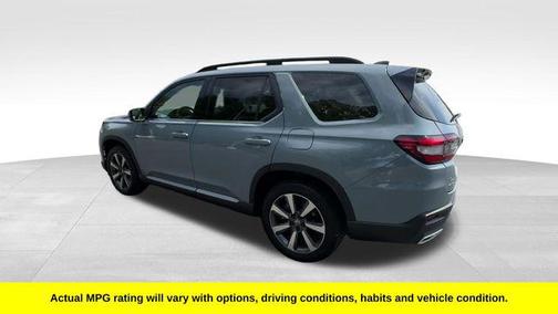 Gray 2024 Honda Pilot Touring 8-Passenger