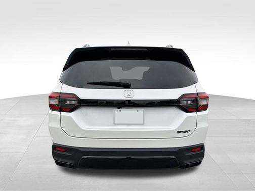 Platinum White Pearl 2026 Honda Pilot Sport