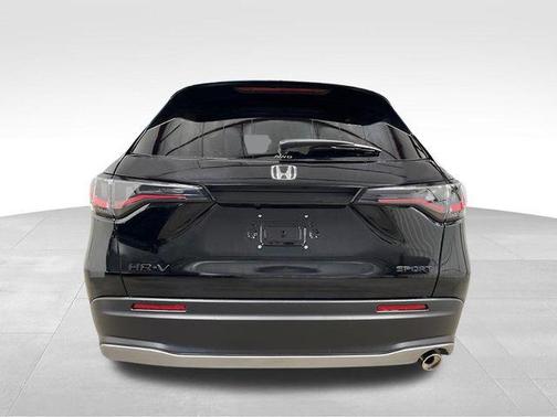 Crystal Black Pearl 2026 Honda HR-V AWD Sport