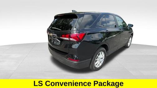 Mosaic Black Metallic 2024 Chevrolet Equinox LS