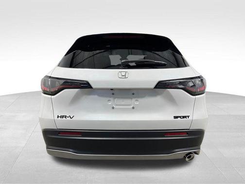 Platinum White Pearl 2026 Honda HR-V AWD Sport