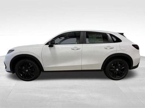 Platinum White Pearl 2026 Honda HR-V AWD Sport